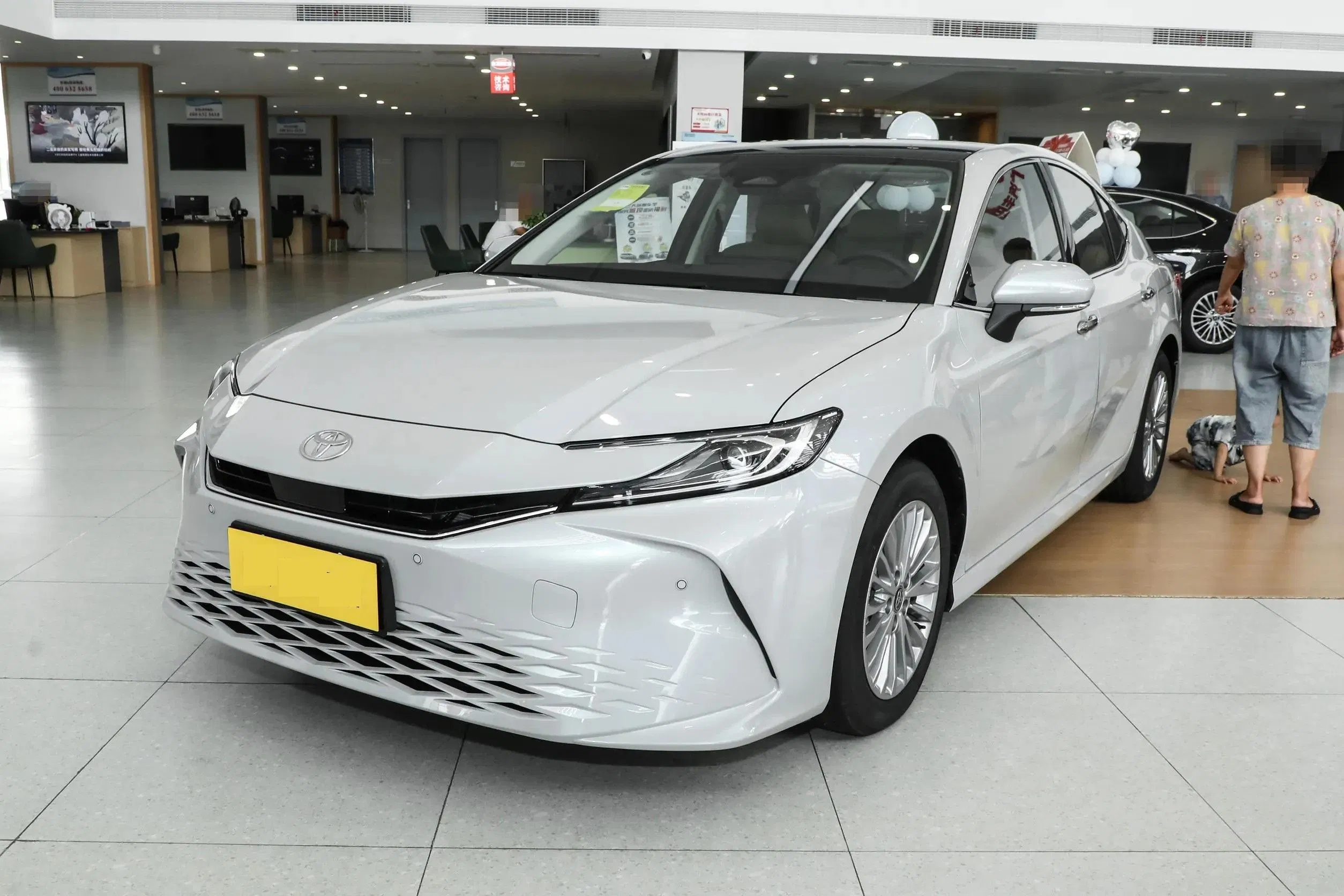 Used Toyotas Camrys 2024 Model 2.0 Gvp Luxury Edition and 2024 Hybrid 2.0 Hgvp Luxury Edition Hybrid Cars