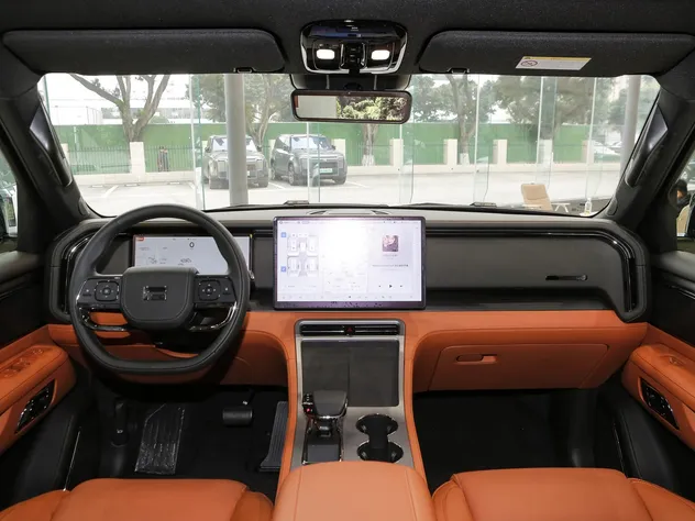 2025 Rox Jishi 01 Fast Speed New Energy Vehicles Cheap 7 Seats SUV Auto EV Hybrid Car for Sale