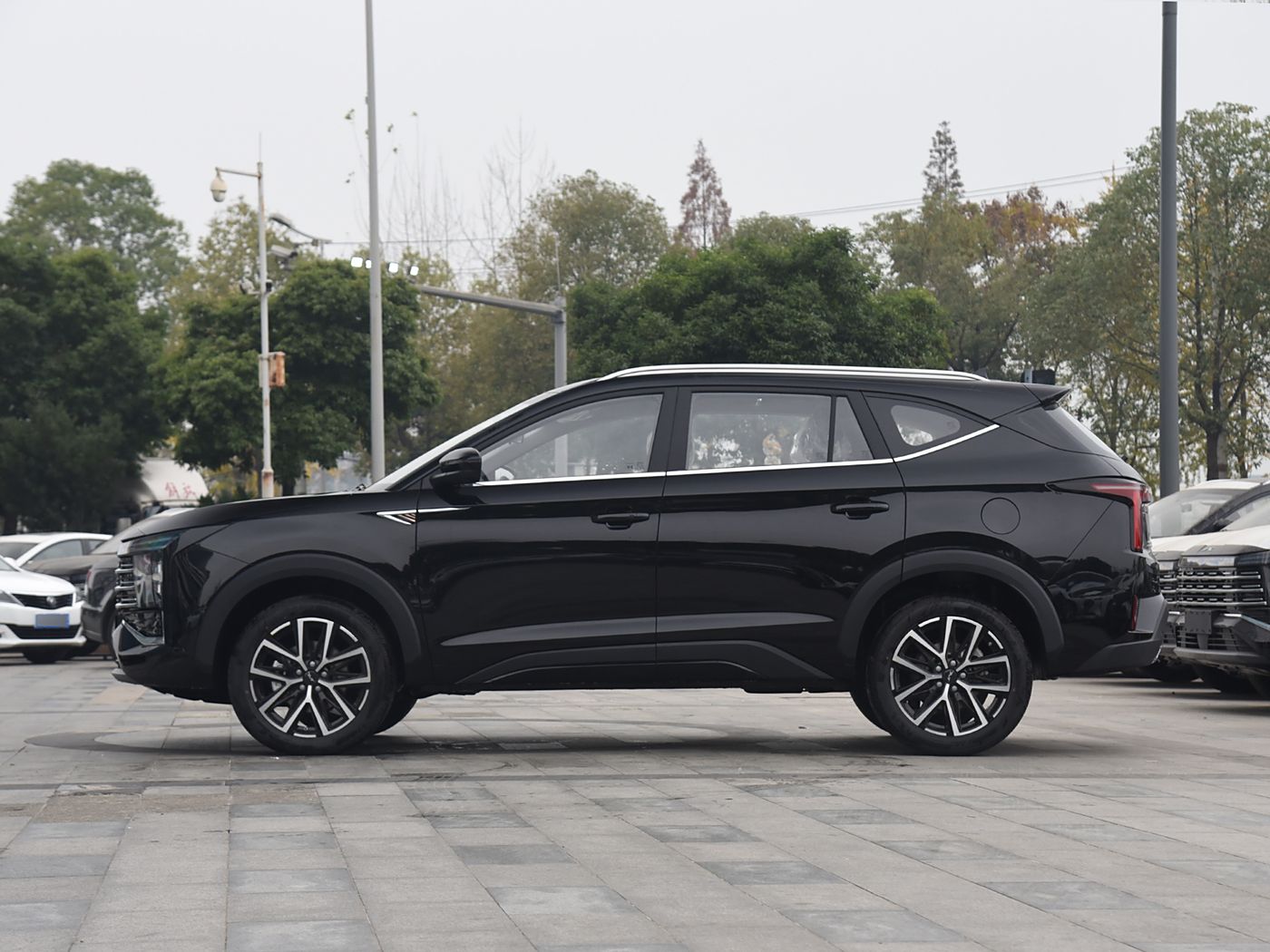2024 New Car China JAC JIANGHUAI X8E New 5-7 Seat 1.5 TGDI GAS SUV with Panoramic Sunroof AWD Leather Seats Automatic FWD ACC