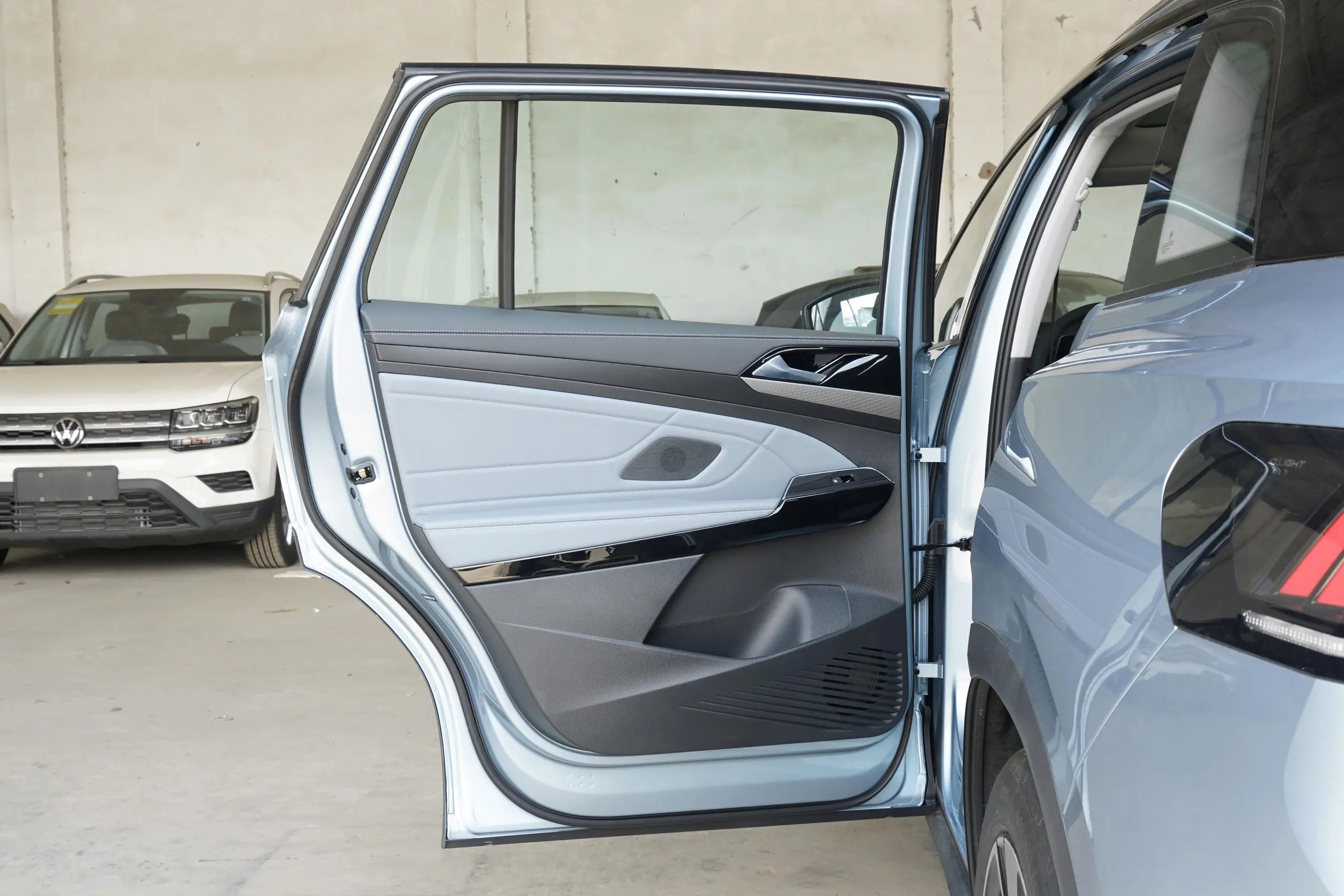 Volk Swagen ID 6X EV 4-Wheel Car VW ID4X/ID6X New Energy Vehicle Electric Cars for Volk Swagen ID4 ID6 Crozz Model for Sale