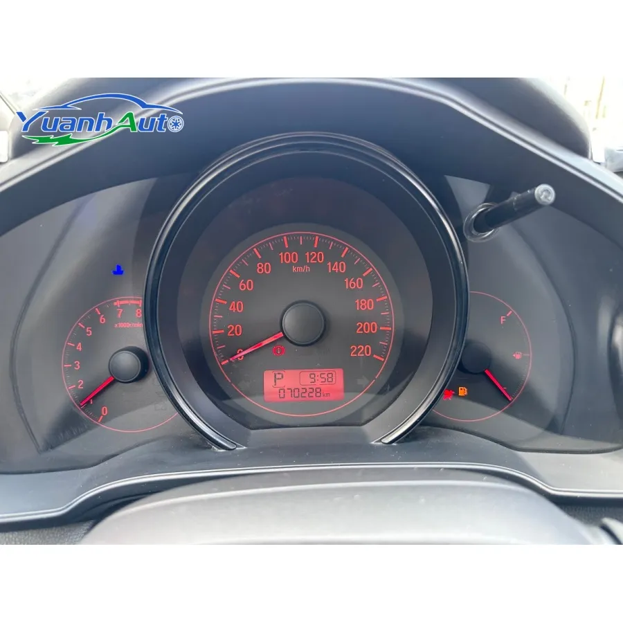 Honda Fit d'occasion, modèle 2015, 1,5 L LX CVT, voiture confort à deux compartiments