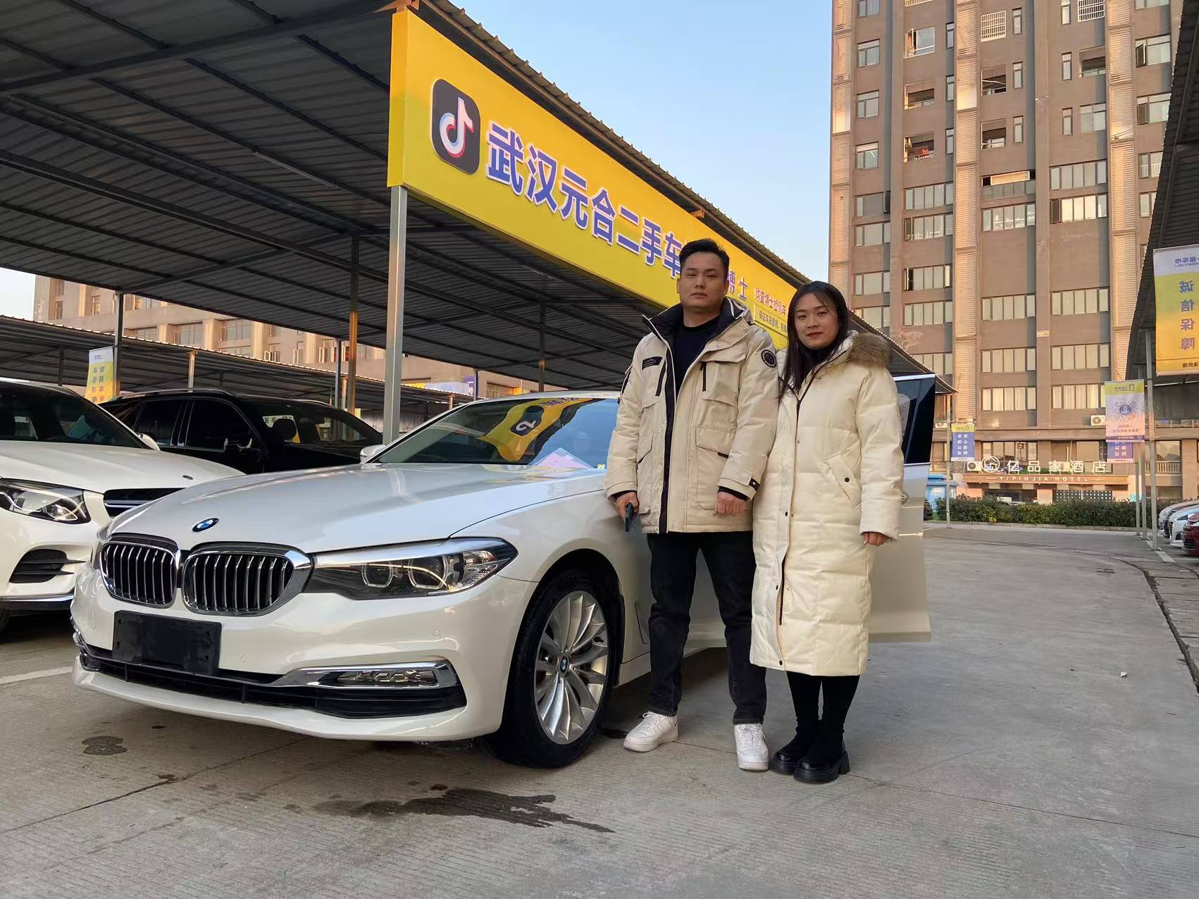 2024 New Wuling Bingo Mini Electric Car for Adults 200km Range Pure Electric EV with Lithium Battery Small New Energy Vehicle