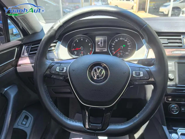 Volkswagen Magotan 2018 Used Cars 330tsi Gasoline Auto Petrol Car Fuel Vehicle