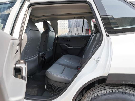 Toyota Rav4 2.0L, SUV essence d'occasion de 2021