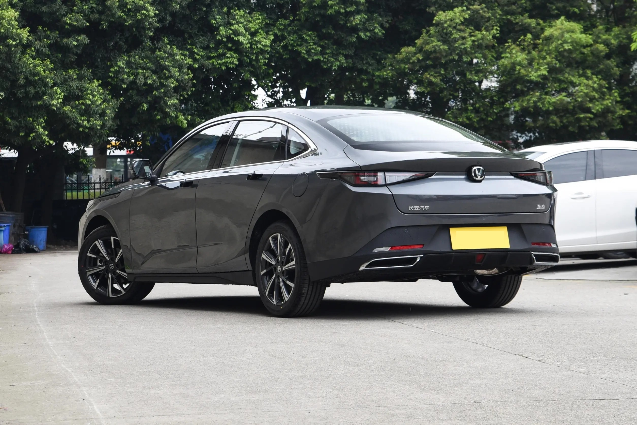 Hot Sale New Car 2024 Changan Eado Plus 2024 1.5t Cheap Gasoline Cars Changan Ev Changan Eado Family Car