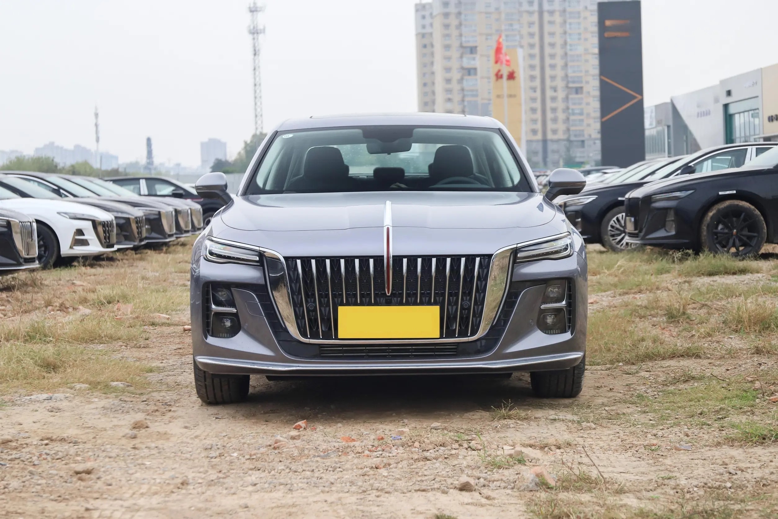 2025 Hongqi H5 2.0t Automatic Zhilian Flag Open Version 4 Door 5 Seat Sedan Large Space Long Endurance Fuel Vehicle