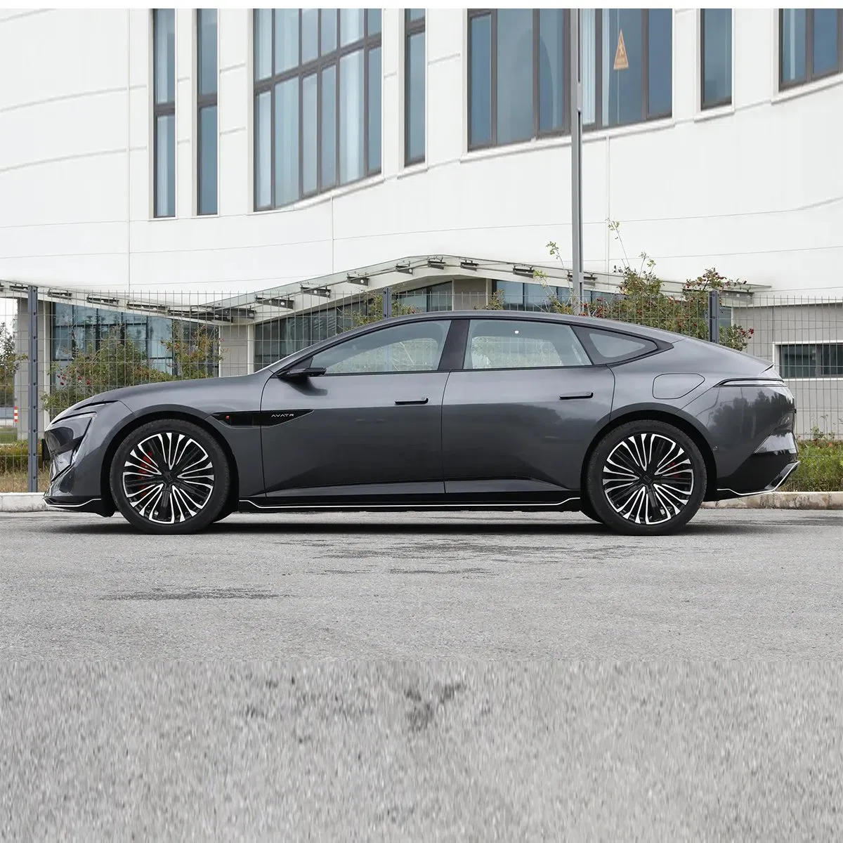 2026 Avatr 12 Ultra Rwd Erev 231kw 1270km Cltc Electric Range Car EV Auto Hybrid Vehicle
