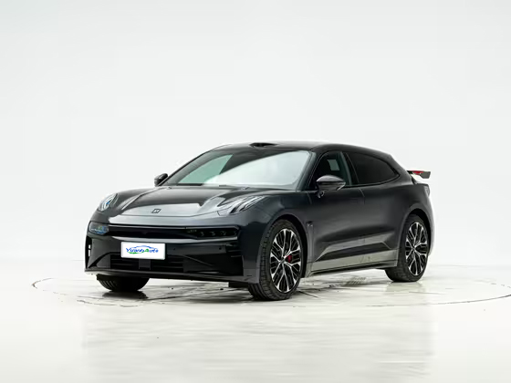 Coche nuevo Zeekr 001, modelo 2025-2026. Vehículo eléctrico.