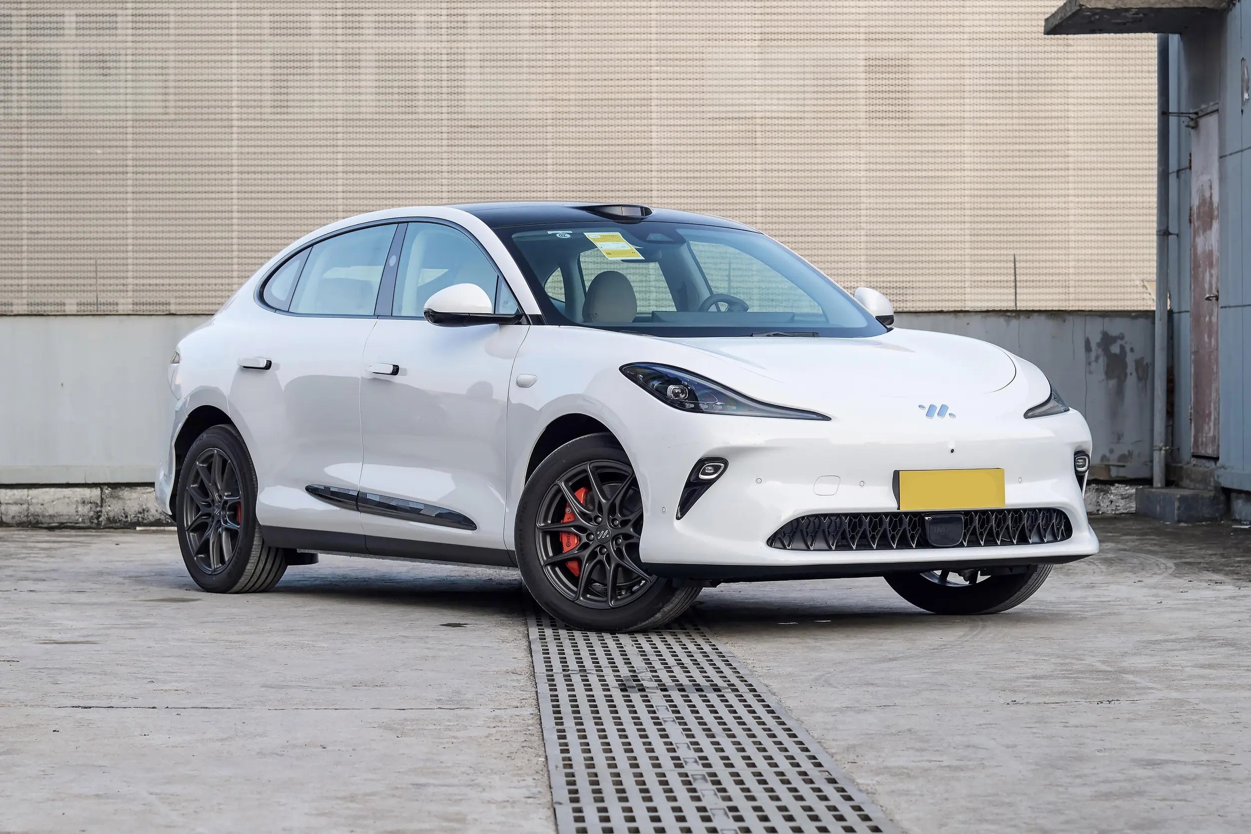 New Energy Car Zhiji IM LS6 Sedan Electric 2023 High Power 4WD Zhiji IS6 Sports Cars for Adults New Energy Vehicles
